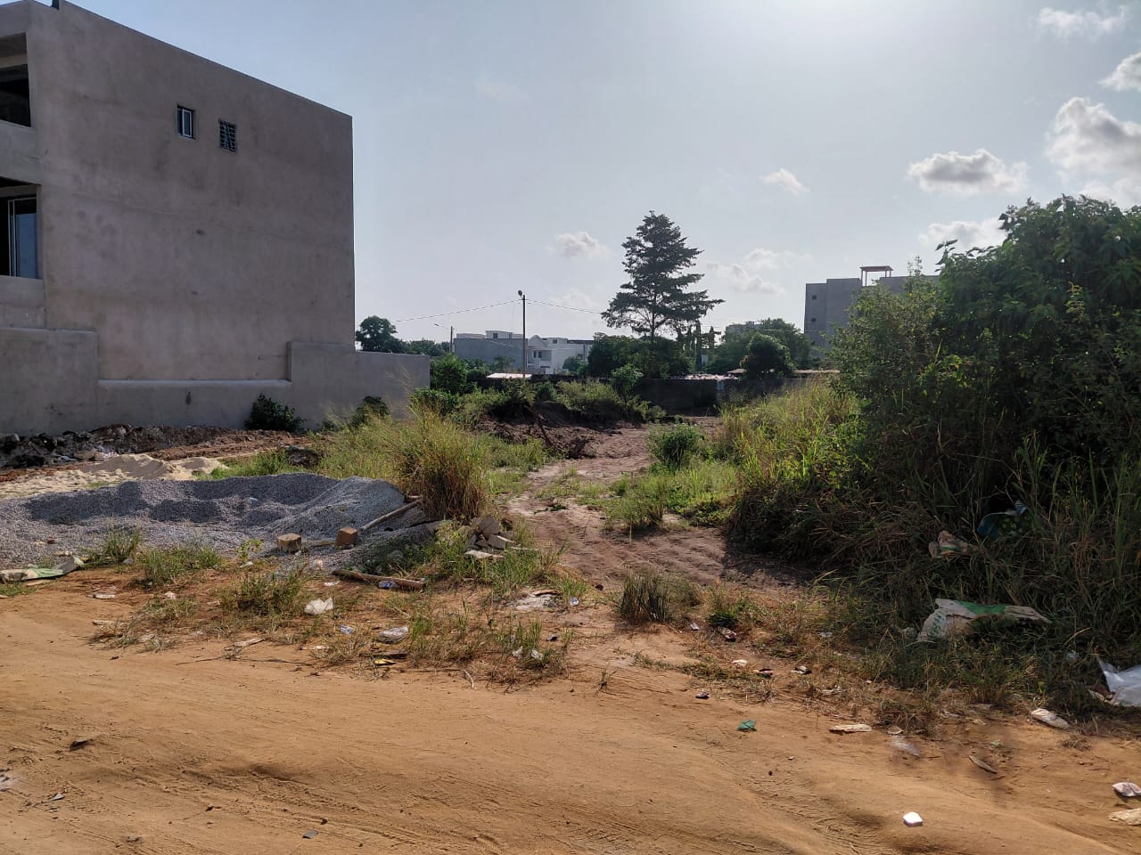 TERRAIN EN 375 M² À COCODY ABATTA